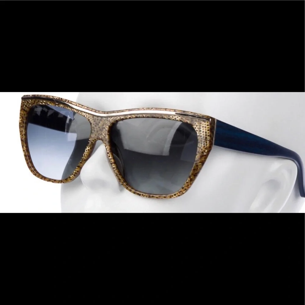 FENDI Fancy Squared Tinted Sunglasses 🕶